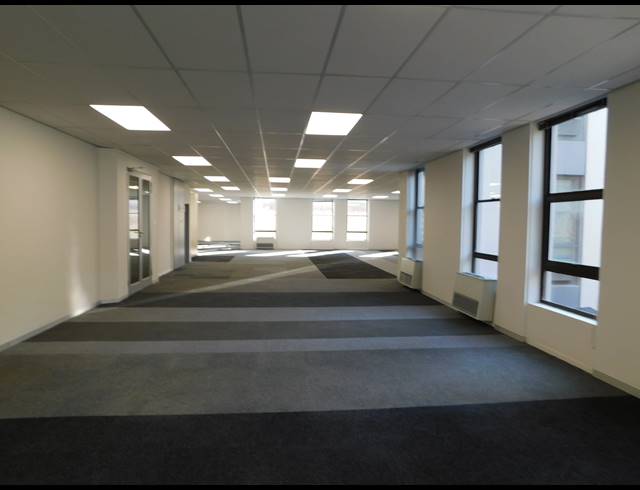 2,001M² OFFICE TO LET IN ROSEBANK